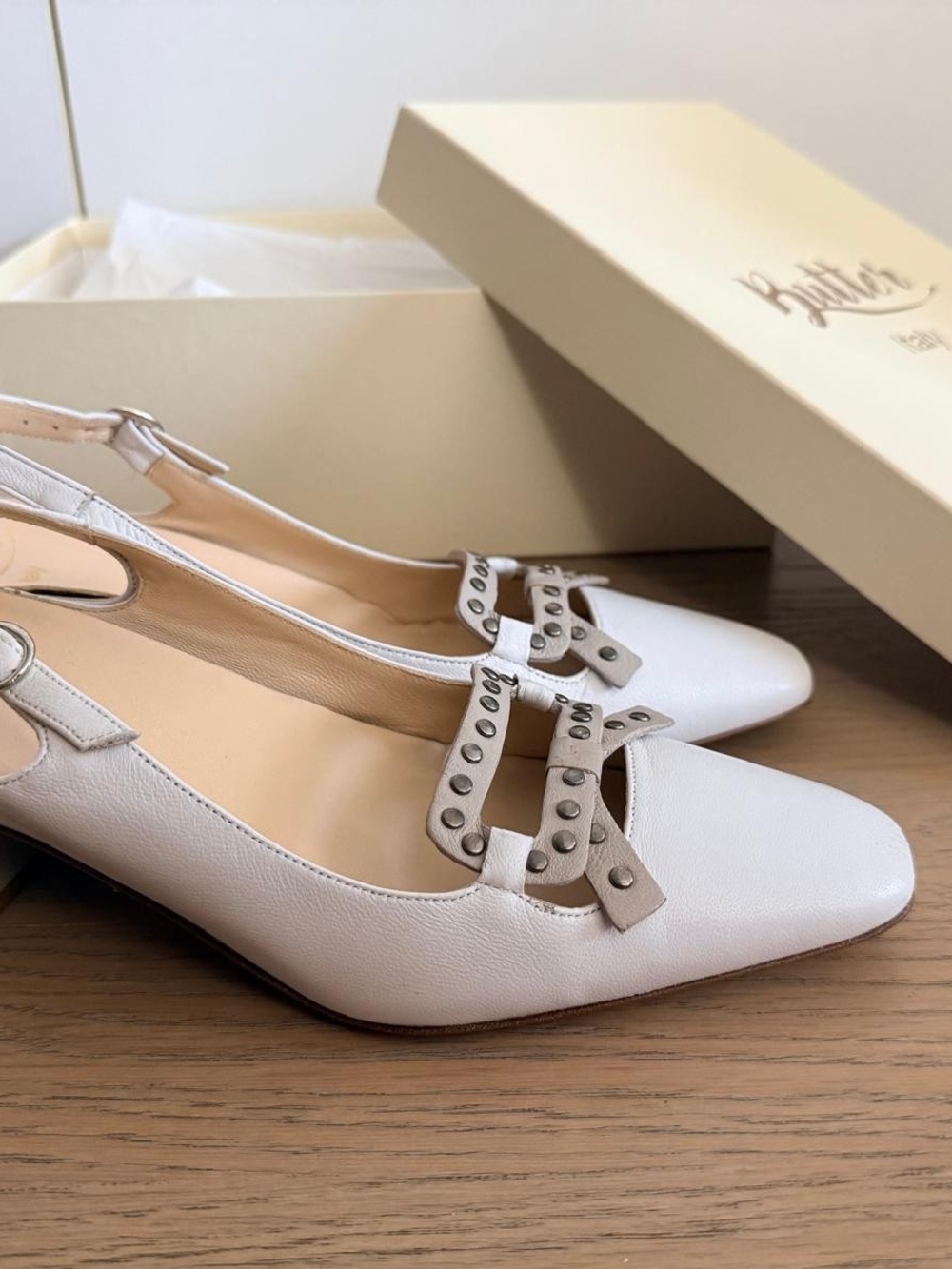 Butter Shoes White Leather Stud-Trim Slingback Shoes